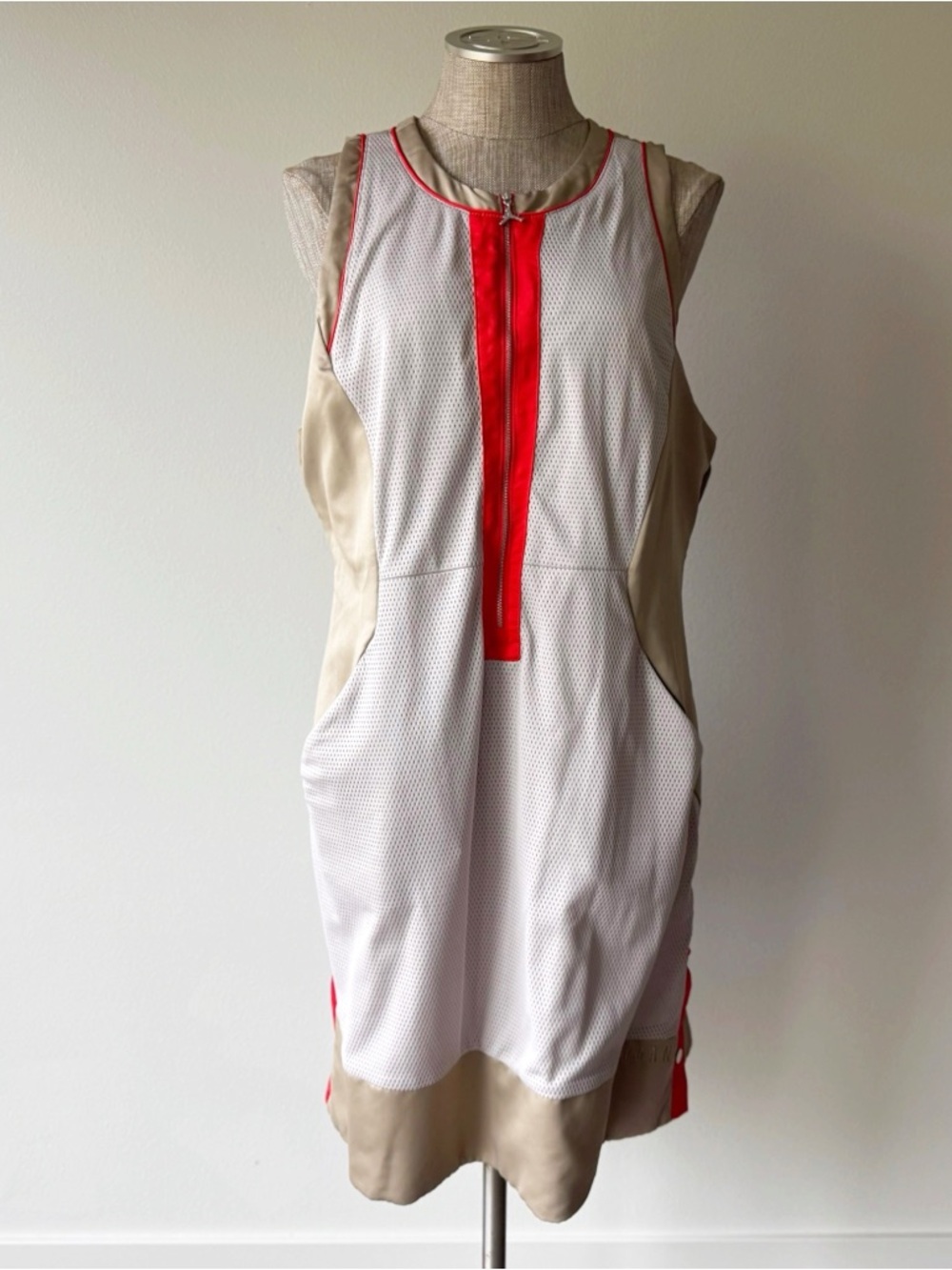 Jordan Dress - Picture 3 of 17